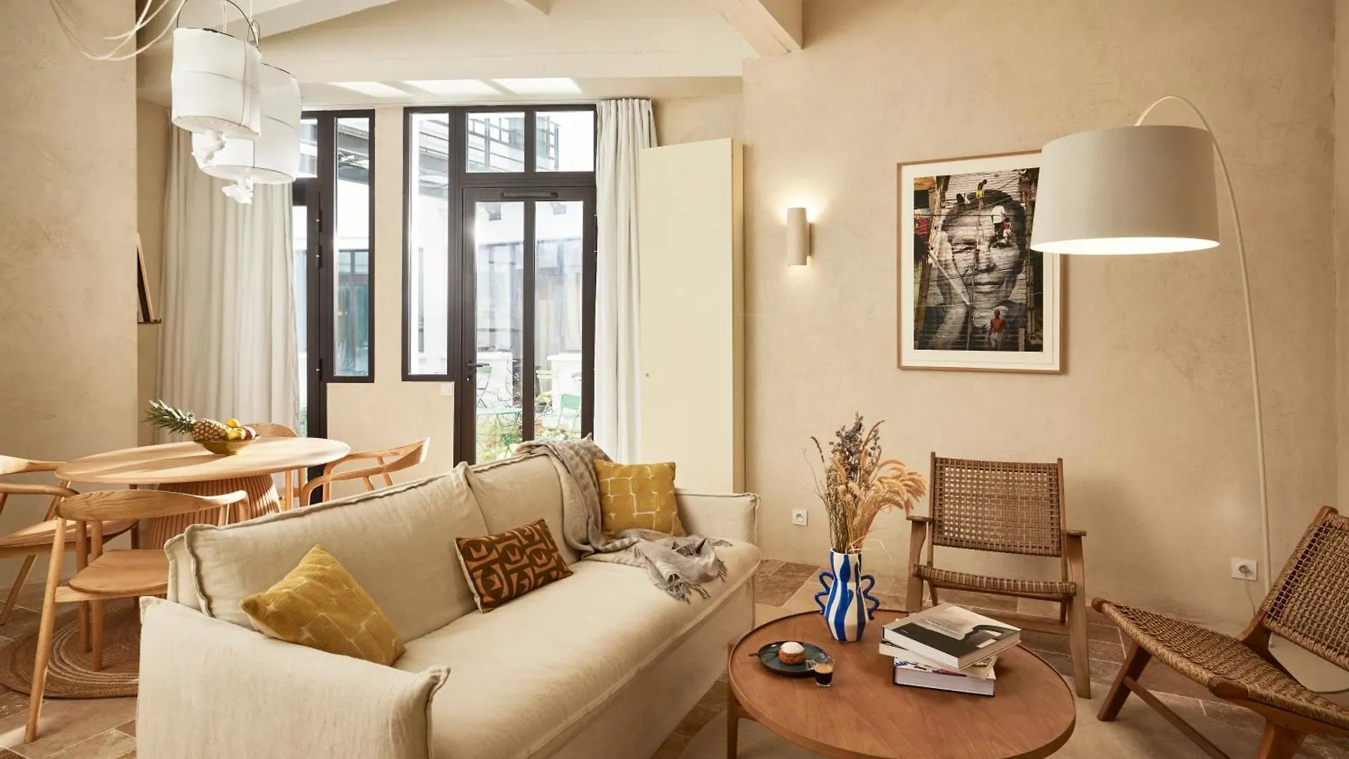Cosy 1br With Outside Space Neighboring Le Marais Paris